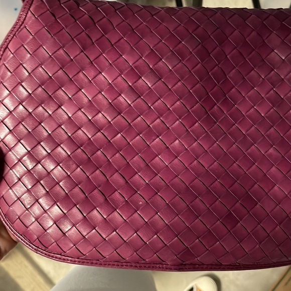 Bottega Veneta Handbags - Vintage bottega veneta cross body bag 💕